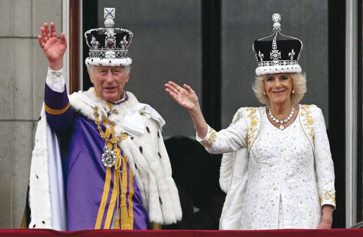 Royal Family, la regina Camilla non sarà più tenuta a fare così