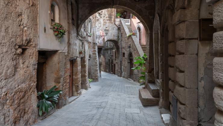 Questo borgo ti farà fare un tuffo nel passato